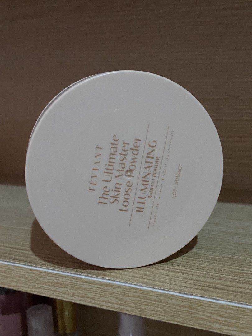Teviant The Ultimate Skin Master Loose Powder (Category: Makeup) located in Koronadal. Submitted by sxn__ (Listing ID 1422666594, Image 2). Description: good for highlighting rfs: doesn’t look good on me.