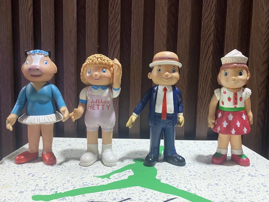 Vintage Jollibee Standee Figures (Category: Designer & Blind Box Toys) located in Makati City. Submitted by starshop2025 (Listing ID 1422650653, Image 2). Description: Selling a complete set of the vintage jolly figures. Sold as set. Meetups can be arranged in Pasig or along Shaw blvd. Firm on the price..