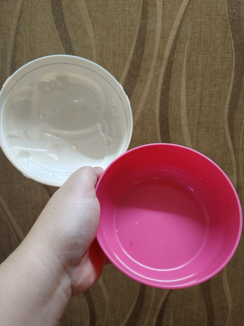 vintage Sanrio Hello Kitty Container with paint issues (Category: Food Organization & Storage) located in Santa Rosa. Submitted by mmps249.1 (Listing ID 1422644511, Image 3). Description: with paint issues - please check pictures Crossposted Mine now, pay now shipping courier: JRS only Gcash payment upon order No reservations.