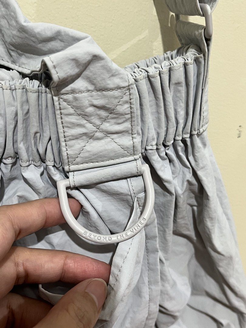XS BTV light grey Beyond The Vines Dumpling Bag (Category: Cross-body Bags) located in Taguig. Submitted by lil.ac (Listing ID 1422681382, Image 3). Description: Personally bought in Rockwell. Not in a rush to sell Not in a rush to sell. No longer in use since 2022/2023.