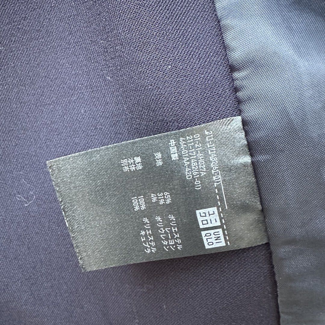 移民清櫃 - 企理：UNIQLO Women’s Navy Slim Fit Formal Blazer Suit Jacket Size S 女裝寶藍色西裝外套 （分類：外套及戶外衣服）位於 Hong Kong。 由 lesish 提交（商品編號 1422849296，圖片 5）。簡介： 如圖企理 As Pictured No damage, Clean Slim Fit Style Original Price HK$899 膊36cm 胸 40cm 袖 58cm 褸長55cm 鈕扣輕微氧化 S.F. Collect。