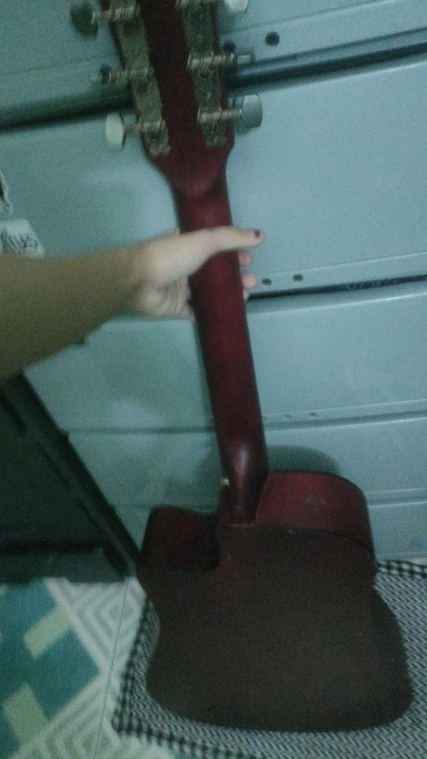 Acoustic Guitar Bitstring (with Freebies) (Category: Musical Instruments) located in Quezon City. Submitted by 1kavi (Listing ID 1422829798, Image 2). Description: Will include a free pick, small guitar bag, and allen wrench. Flaws: Konting gasgas sa likod. Strings are old, you can replace them. Still sounds & plays like new. RFS: I have a new guitar now. Only used this for few months, got gifted a better guitar and never used it again. (Stored) 