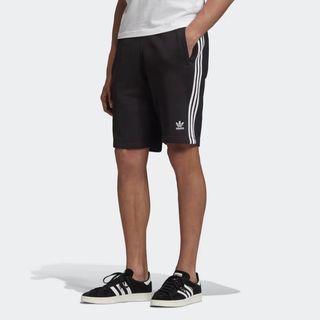 (Category: ) located in . Submitted by bape5786 (Listing ID 1422753265, Image 1). Description: .
