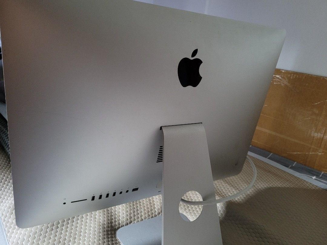 Apple iMac 21.5-inch (Late 2013)
