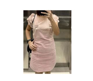 (Category: ) located in . Submitted by pilmarmustdeclutter (Listing ID 1422759096, Image 1). Description: .