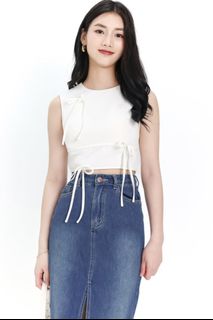 (Category: ) located in . Submitted by shop_with_jo (Listing ID 1422771766, Image 1). Description: .
