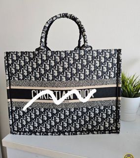 (Category: ) located in . Submitted by ms_preloved (Listing ID 1422801370, Image 1). Description: .