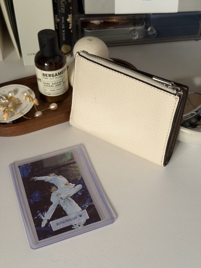 Coach Slim Bifold Wallet (Category: Luxury Bags & Wallets) located in Quezon City. Submitted by kookminluv (Listing ID 1422717709, Image 2). Description: 🤍 Very slim bifold wallet with coin zip compartment, in crean ✅ Guaranteed authentic, originally bought for 16,000 JPY (around 6,800 PHP at the time) at Japan (Mitsui Outlet Park) in Apr 2025 🔎 Condition: super like new, barely used (used 2-3x only). been "saving" it/keeping it but i found a d