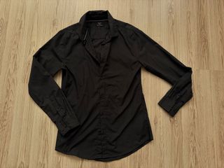 (Category: ) located in . Submitted by wardroblle (Listing ID 1422738719, Image 1). Description: .
