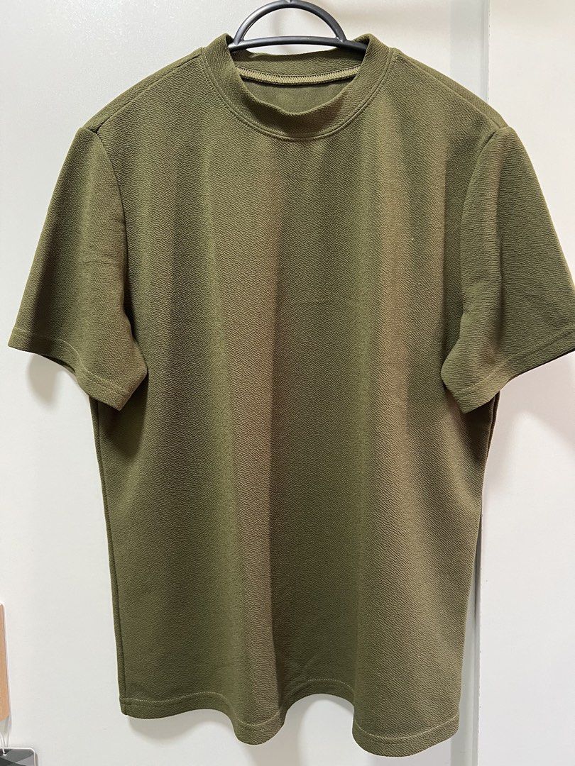 Dazy Olive Green Textured T-Shirt (Category: Tshirts & Polo Shirts ) located in Dasmarinas. Submitted by kelcastillo (Listing ID 1422753627, Image 1). Description: - Dazy olive green t-shirt - Size: M - Features: Crew neck, short sleeves - Fabric: Textured - Origin: Made in China - Style: Casual.