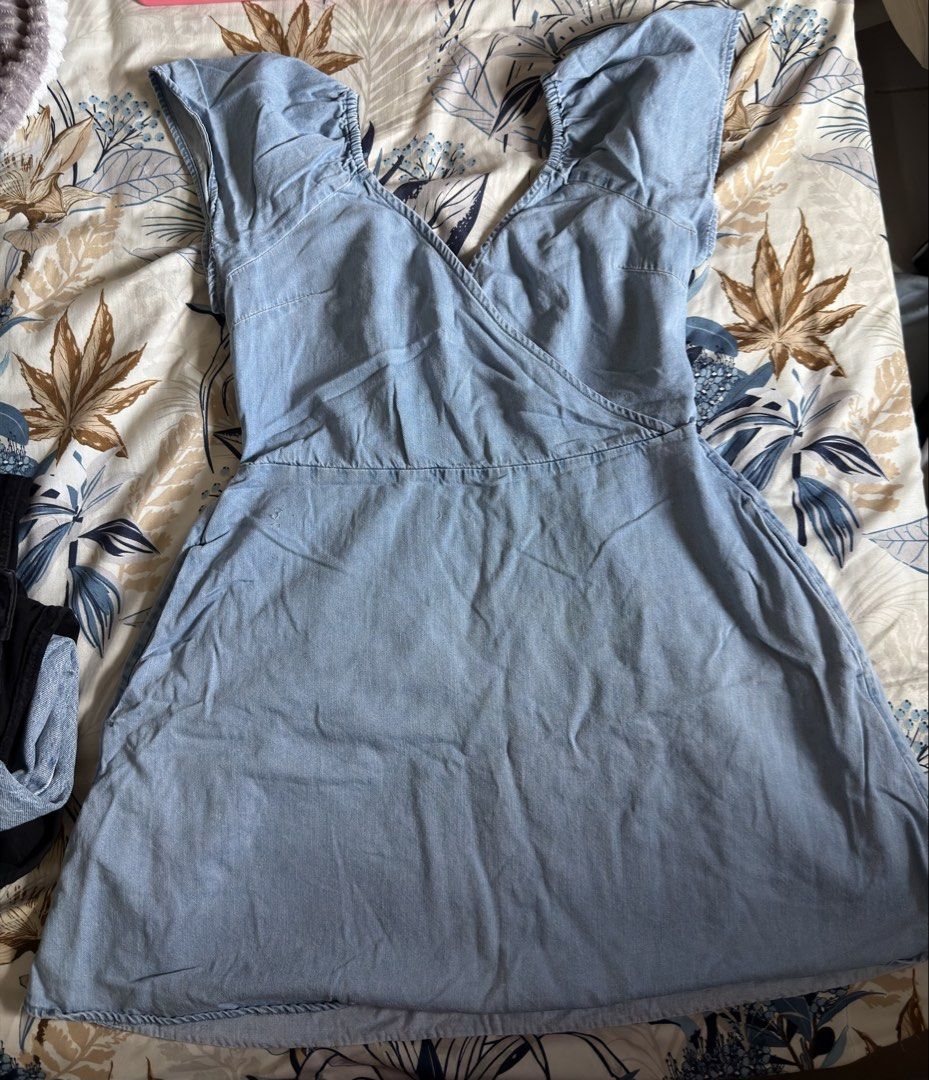 Denim Summer Dress (Category: Dresses) located in Mandaluyong City. Submitted by thv_bwee (Listing ID 1422799544, Image 1). Description: Brand New - Never been used Medium to Large Original - Bought from retail store abroad + sf.