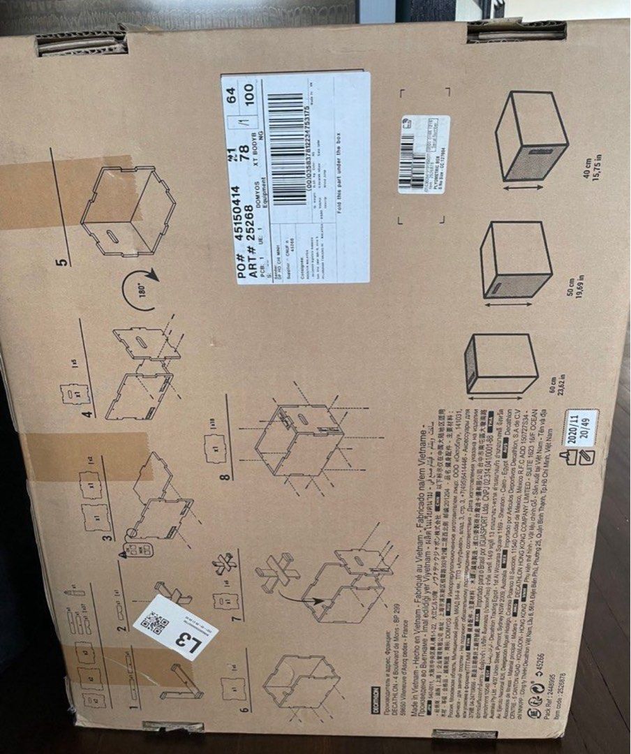 Exercise box (Category: Other Sports Equipment and Supplies) located in Singapore. Submitted by hei5581 (Listing ID 1422716007, Image 1). Description: Not open at all.