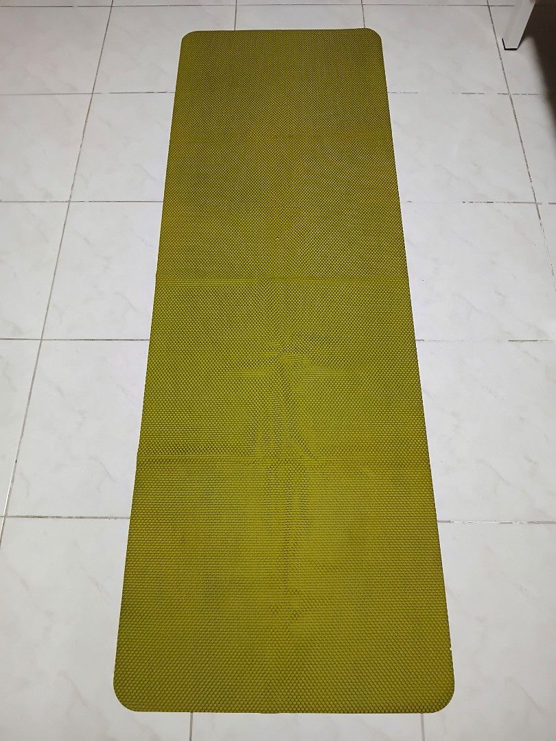 Foldable, travel-friendly exercise mat (Category: Exercise Mats) located in Makati City. Submitted by jouelle (Listing ID 1422766741, Image 1). Description: Size: 24 inches (or 2 feet) × 72 inches (or 6 feet) Made of thin, flexible and soft rubber which makes it great for travel Not bulky unlike other exercise or yoga mat made of thick foam Very non-slip Net bag included Minor defects: two tiny holes (See last photos.) Sanitized already Meet-up i