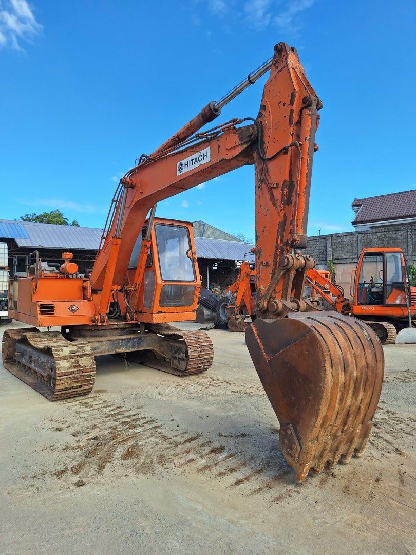 Hitachi UH04-5 Exacavator (Category: Heavy Vehicles) located in Mabalacat. Submitted by kvj89 (Listing ID 1422758379, Image 2). Description: For Sale! Hitachi UH04-5 Excavator 6BG1 engine, Good running condition, Mechanical Loc: Cabanatuan City, Nueva Ecija.