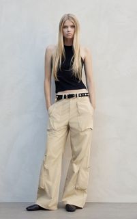 （分類：）位於 。 由 chantelyy 提交（商品編號 1422890200，圖片 1）。簡介： 。