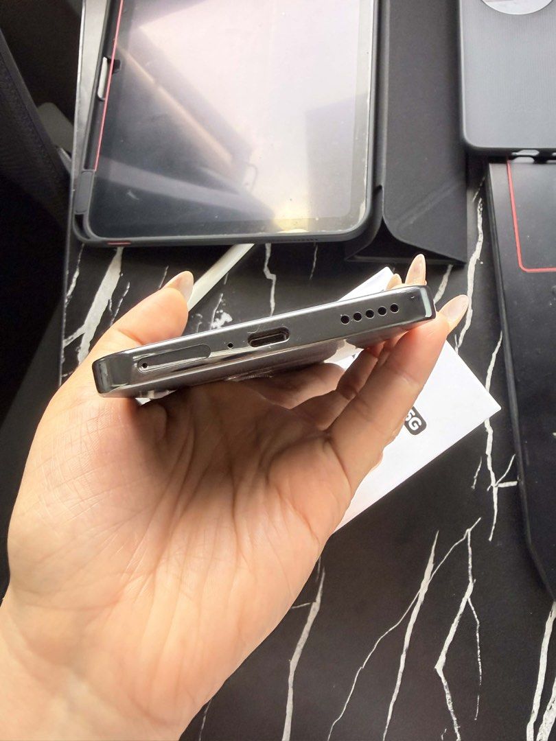Honor X9d (Category: Android Others) located in Manila. Submitted by engr.danfritz (Listing ID 1422722347, Image 1). Description: - Original Price: 19,000 - With receipt and warranty - Bought date: Feb 3, 2026 RFS: Supposedly gift for my father, kaso nakabili na sya ng bagong phone din. Walang gagamit because IOS users po kami.
