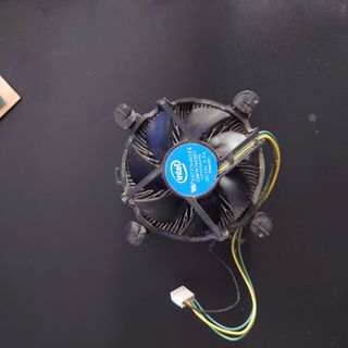 Intel Core i7-7700 CPU with Cooler454633713492961280
