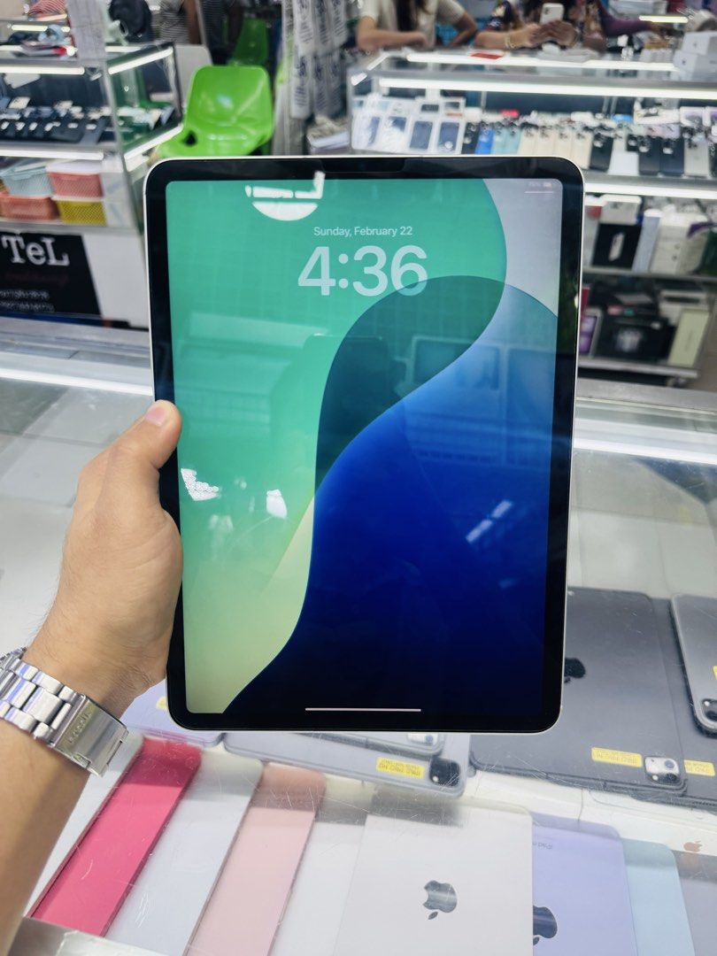 iPad Pro M1 256GB W/Sim Cellular No issue (Category: iPad) located in San Juan City. Submitted by Khalidmgdla08 (Listing ID 1422861722, Image 3). Description: FOR SALE | TRADE/SWAP Price: 31,999 On hand: iPad Pro M1✔️ 256GB ✔️ W/SIM ✔️ 100% Original ✔️ 99% Makinis ✔️ 99% Smooth ✔️ NOT REFURB ✔️ NO HIDDEN ISSUES ✔️ NEVER BEEN REPAIRED ✔️ TEST TO SAWA✔️ FREE 3-UTOOLS ✔️ ANY MODEL OF IPHONE AND SAMSUNG ARE AVAILABLE! ✨ We accept: 🔹Cash 🔹Gcash 🔹Ba