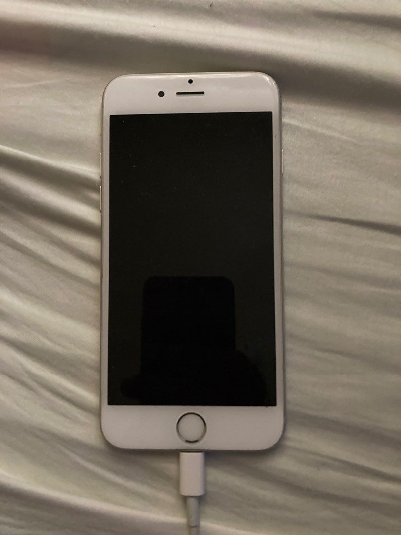 iPhone 6s (Category: iPhone 6 Series) located in Lipa City. Submitted by jaydeee.ocean (Listing ID 1422739770, Image 2). Description: .