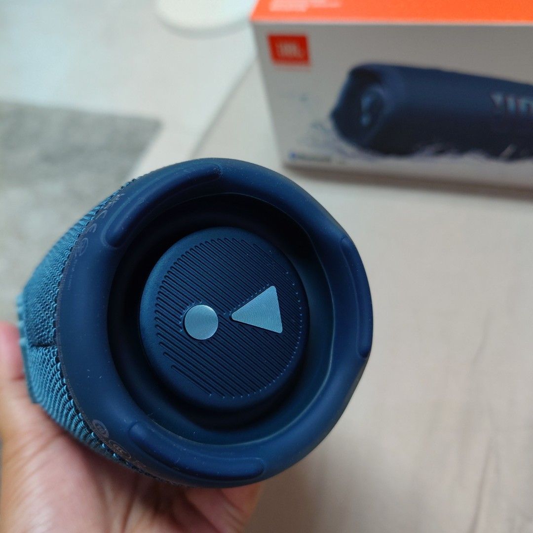JBL Charge 5 Bluetooth Speaker - Blue65671937111043112