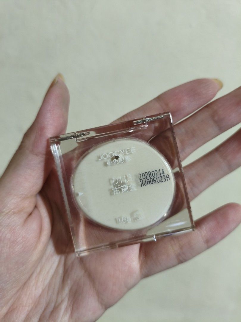 JOOCYEE Eyeshadow (Category: Makeup) located in Mandaluyong City. Submitted by aeurea (Listing ID 1422852796, Image 2). Description: JOOCYEE eyeshadow D113 Used only once. .