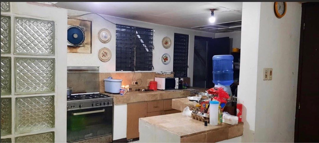 Kapitolyo Townhouse (Category: Townhouse) located in Taguig. Submitted by brokerhanstaneo_09178038728 (Listing ID 1422740267, Image 2). Description: KAPITOLYO townhouse La 74 sqm Fa 205 sqm 2sty plus basement, 3BR 3tb maids+tb 1cg (plus 1carport along common driveway). P22.5M w/ rental income until Jun 2026. Note: inner unit w/ common driveway.