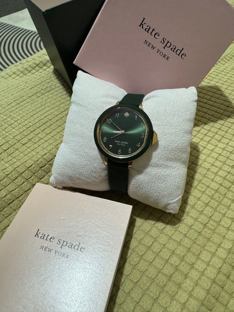 Kate Spade - Park Row Watch Green Silicone (Category: Luxury Watches) located in Mandaluyong City. Submitted by colin_ (Listing ID 1422832310, Image 1). Description: About this item Dial Color: Green, Case Shape: Round, Dial Glass Material: Mineral Band Color: Green, Band Material: Silicone Watch Movement Type: Quartz, Watch Display Type: Analog Case Material: Stainless Steel, Case Diameter: 34 millimeters, Stainless Steel Bezel Water Resistance 