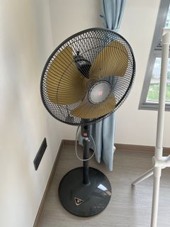 (Category: ) located in . Submitted by weiyo45 (Listing ID 1422735636, Image 1). Description: .