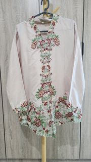 (Category: ) located in . Submitted by izzcloset (Listing ID 1422720594, Image 1). Description: .
