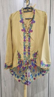 (Category: ) located in . Submitted by izzcloset (Listing ID 1422720430, Image 1). Description: .