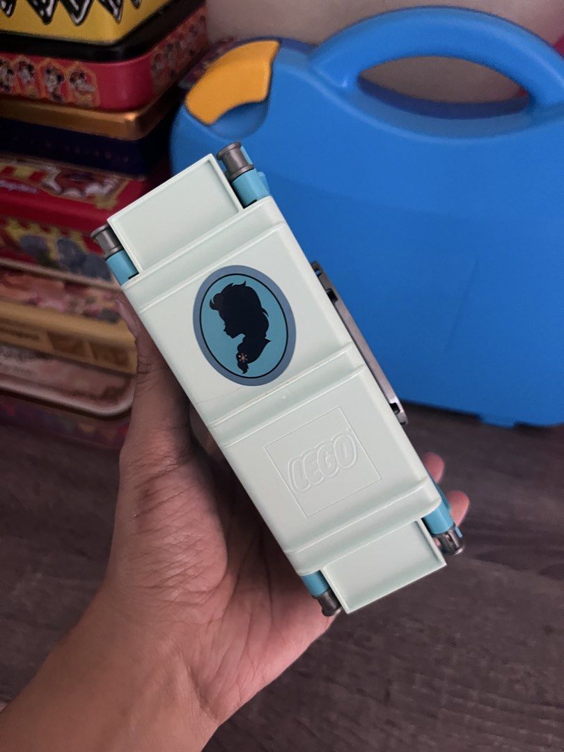 Lego Disney Frozen Book (Category: Lego & Building Sets) located in Cebu City. Submitted by abct1 (Listing ID 1422785362, Image 2). Description: - Disney Frozen Lego set - Book-shaped design - Detailed interior scene - Includes Lego figures and accessories - Features a Frozen-themed emblem - Lego logo visible.