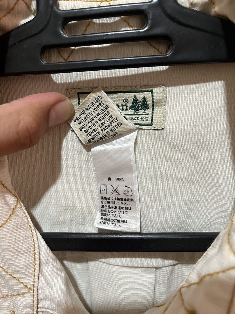 l.l.bean Double Pocket Utility Shirt (Category: Tshirts & Polo Shirts ) located in Bacolod City. Submitted by chrlsmlns (Listing ID 1422799634, Image 3). Description: HIGHLIGHTS: - L.L.Bean button-up shirt - Size: Best fit - Large (22x31) - Material: 100% cotton - Features: Two chest pockets, buttoned cuffs, with extra buttons - Color: Beige with contrasting stitching - Made in Sri Lanka.