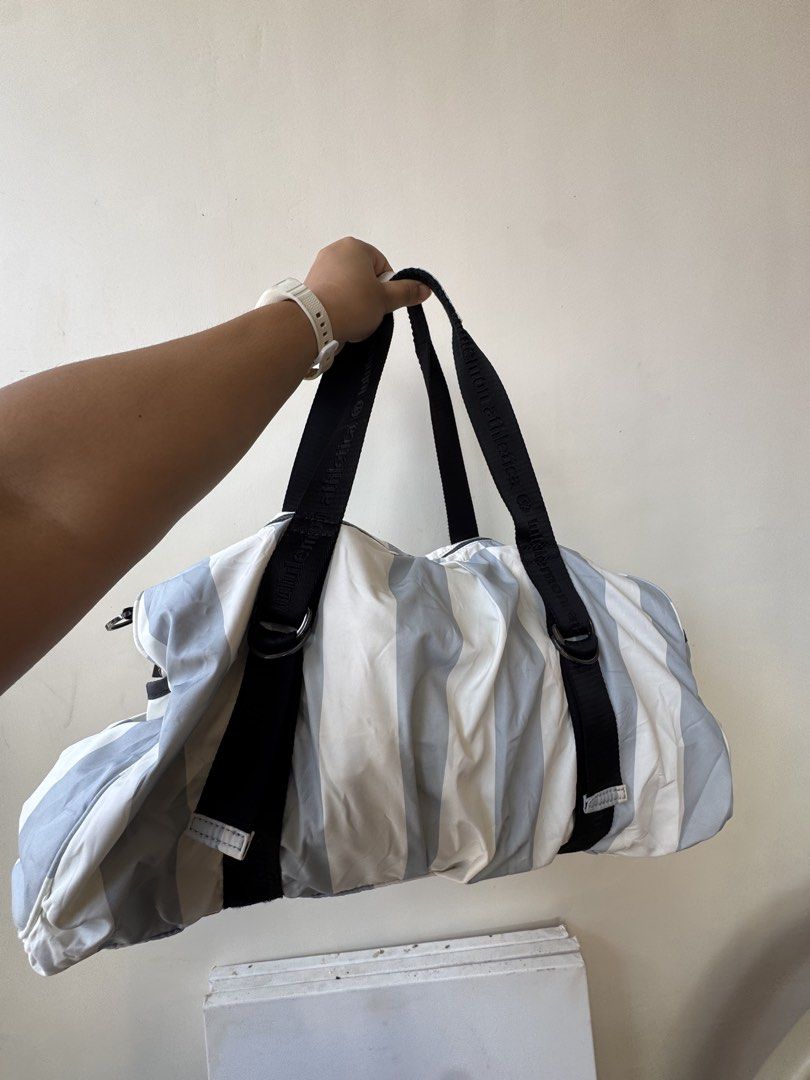 Lululemon Athletica Striped Duffle Bag (Category: Luxury Bags & Wallets) located in Tubod. Submitted by carouselaiza (Listing ID 1422888881, Image 3). Description: .