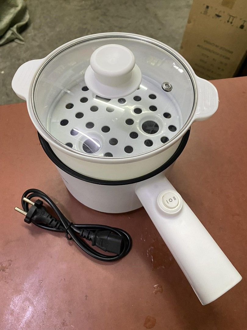 MAIMEITE 1.8L Portable Electric Cooker (Category: Cookers) located in Manila. Submitted by yzlshop (Listing ID 1422735606, Image 3). Description: Maimeite Mini Rice Cooker Non-Stick Inner Pot 1.8L Multi-Function Rice Cooker Electric Hotpot.