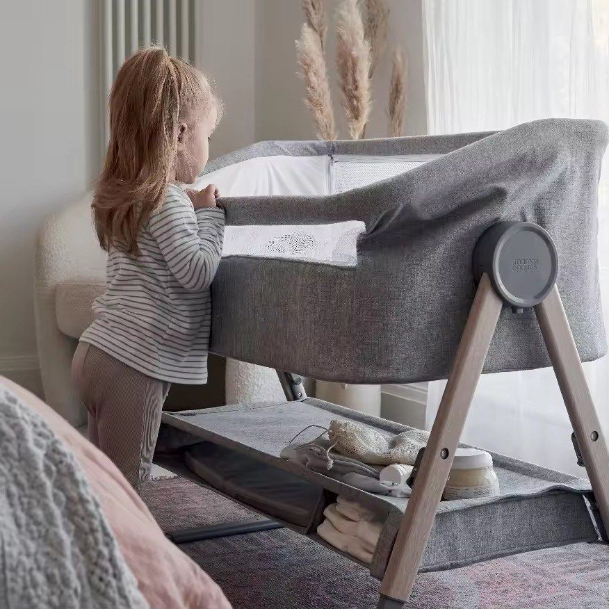 Mamas & Papas Lua Bedside Crib (Category: Cots & Cribs) located in San Juan City. Submitted by diamondfinds (Listing ID 1422865039, Image 3). Description: Gently used and well taken care of. Stored properly in our storage room after use. 💖 Very convenient and travel-friendly! Foldable and comes with its original travel bag, so you can easily bring it anywhere (perfect for trips or room transfers). RFS: Decluttering SRP: ₱19,000 Selling for more 