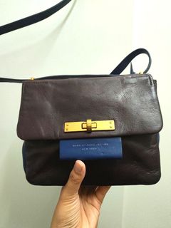 (Category: ) located in . Submitted by handbagshoarder (Listing ID 1422805375, Image 1). Description: .