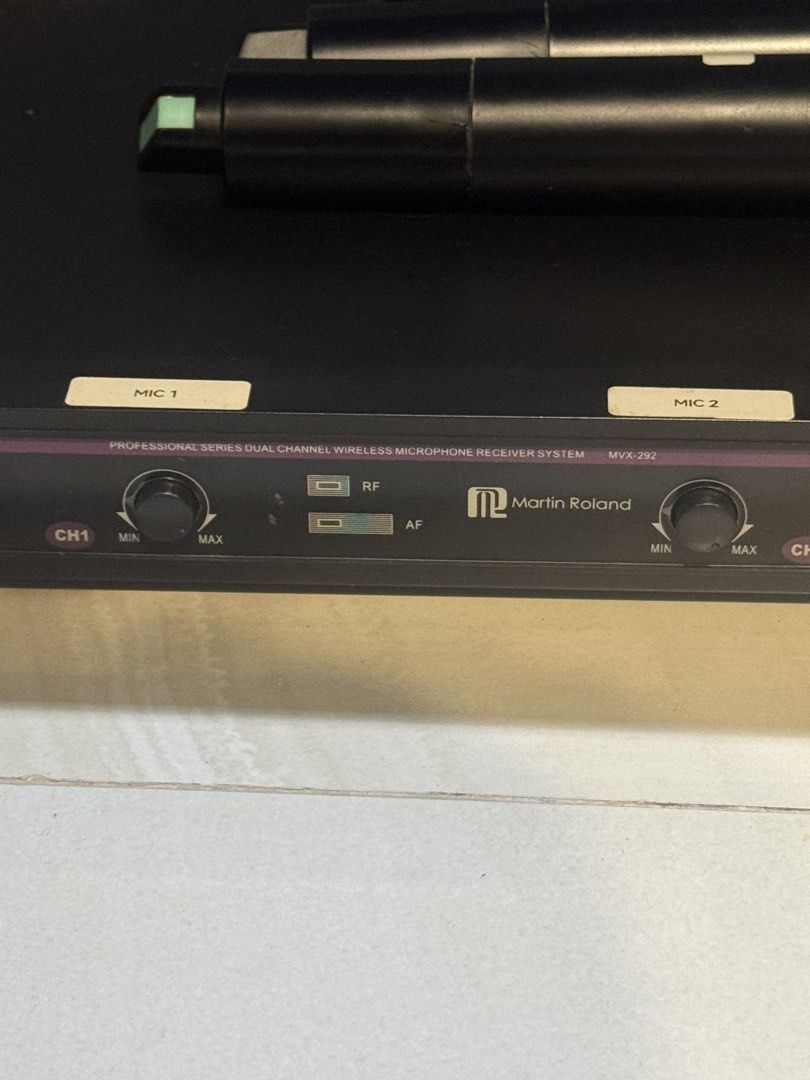 Martin Roland MVX-292 Wireless Microphone System65561408376834113