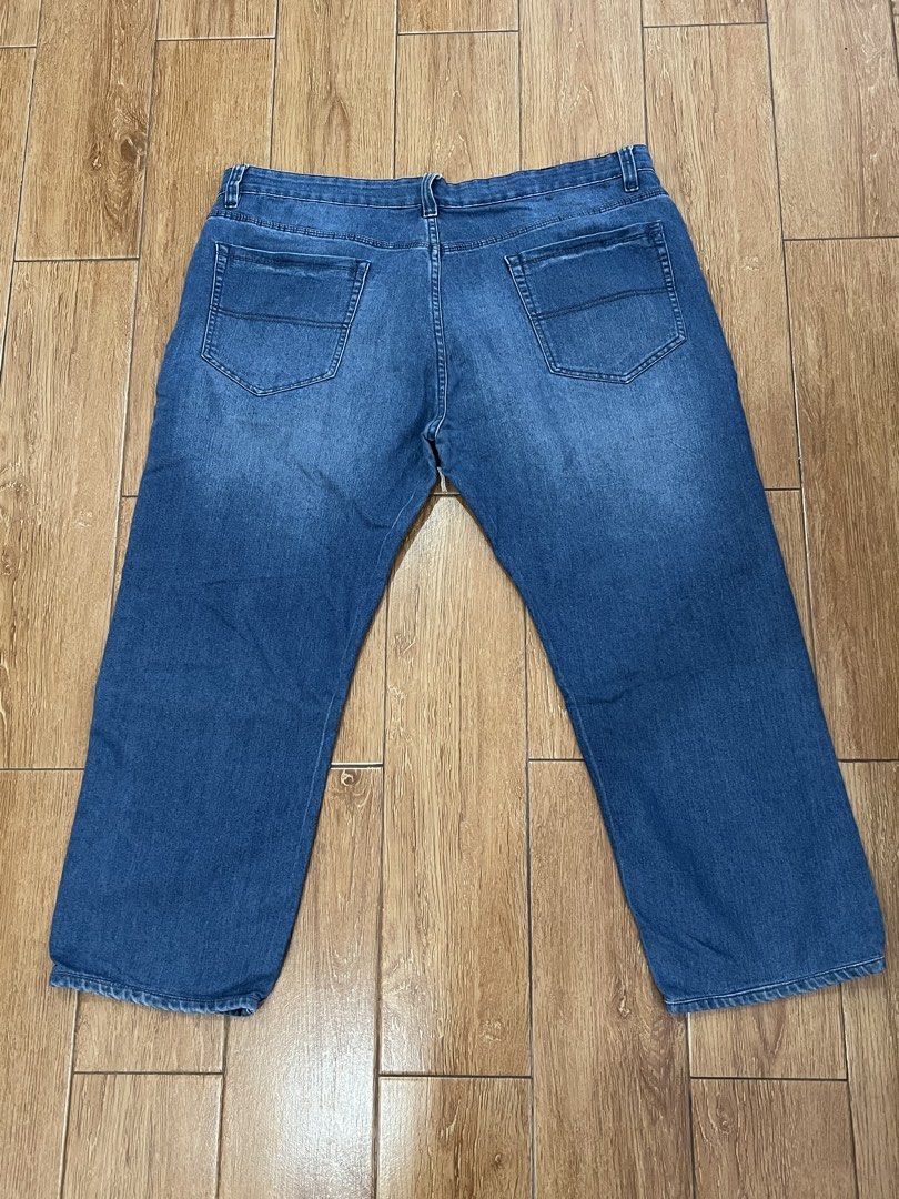 Men's Maxwear Premium Jeans - Size 42 (Category: Jeans) located in Paranaque City. Submitted by niixx (Listing ID 1422720498, Image 2). Description: - Blue Maxwear Premium Jeans - Size: 42 - Closure: Button and YKK Zipper - Thin denim - Condition: Good Flaw: small wear on lower right leg *Altered length *Altered leg opening Measurements when laid flat: Waistline: 21 inches Length: 37.5 inches Leg opening: 9 inches Payment method via BPI, GCash or