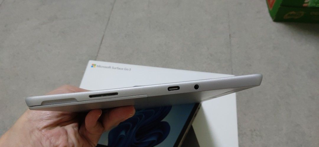 Microsoft Surface Go 3 - i3 8GB RAM412457631409786883