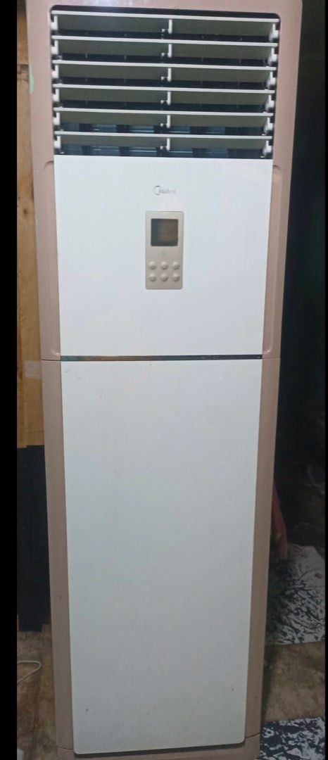 Midea 3T floor mounted inverter aircon (Category: Air Conditioning and Heating) located in Quezon City. Submitted by ela_123 (Listing ID 1422900647, Image 2). Description: Not using anymore.