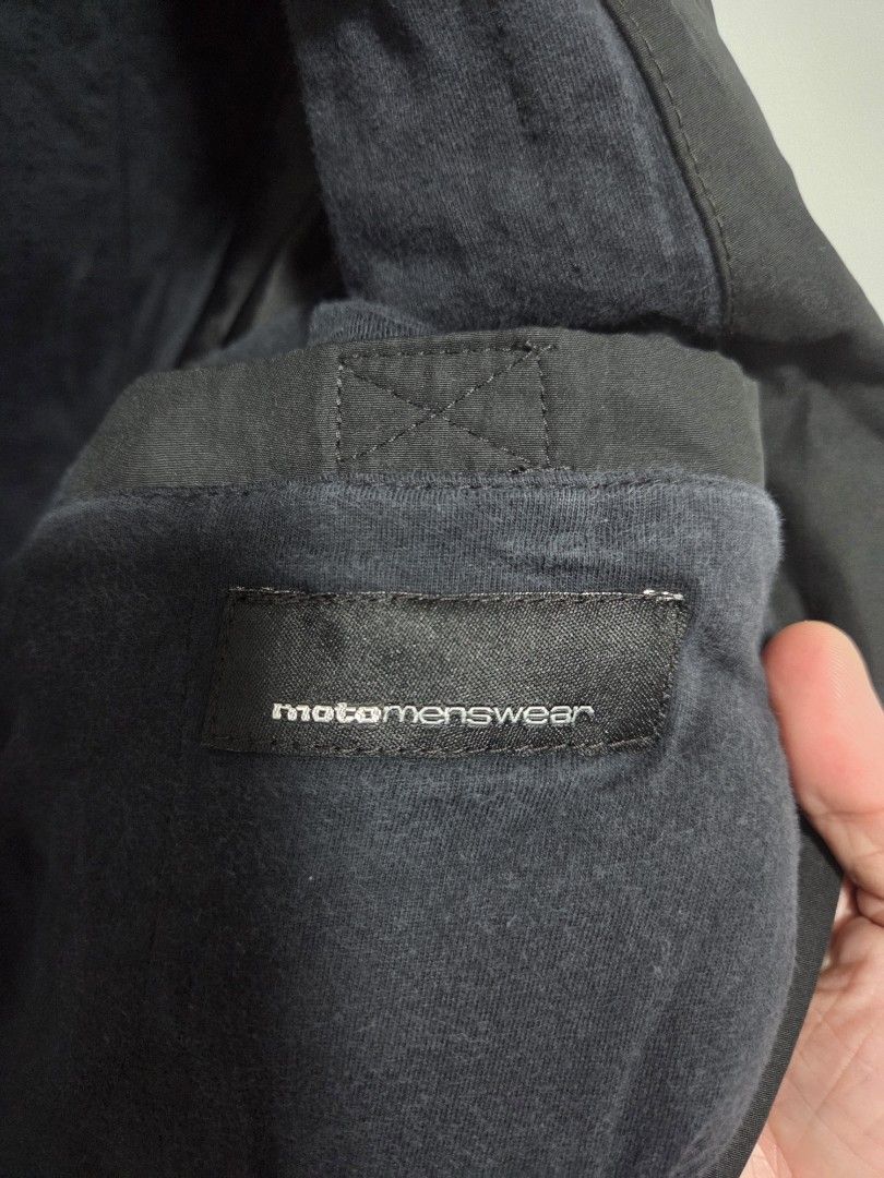 Motomenswear Black Jacket - Size M (Category: Coats, Jackets and Outerwear) located in Manila. Submitted by adi.dust (Listing ID 1422858397, Image 3). Description: TOPMAN MOTO JACKET CONDITION: USED BUT NOT ABUSED. FADING BOTTOM PORTIONS AS SHOWN IN PHOTOS..
