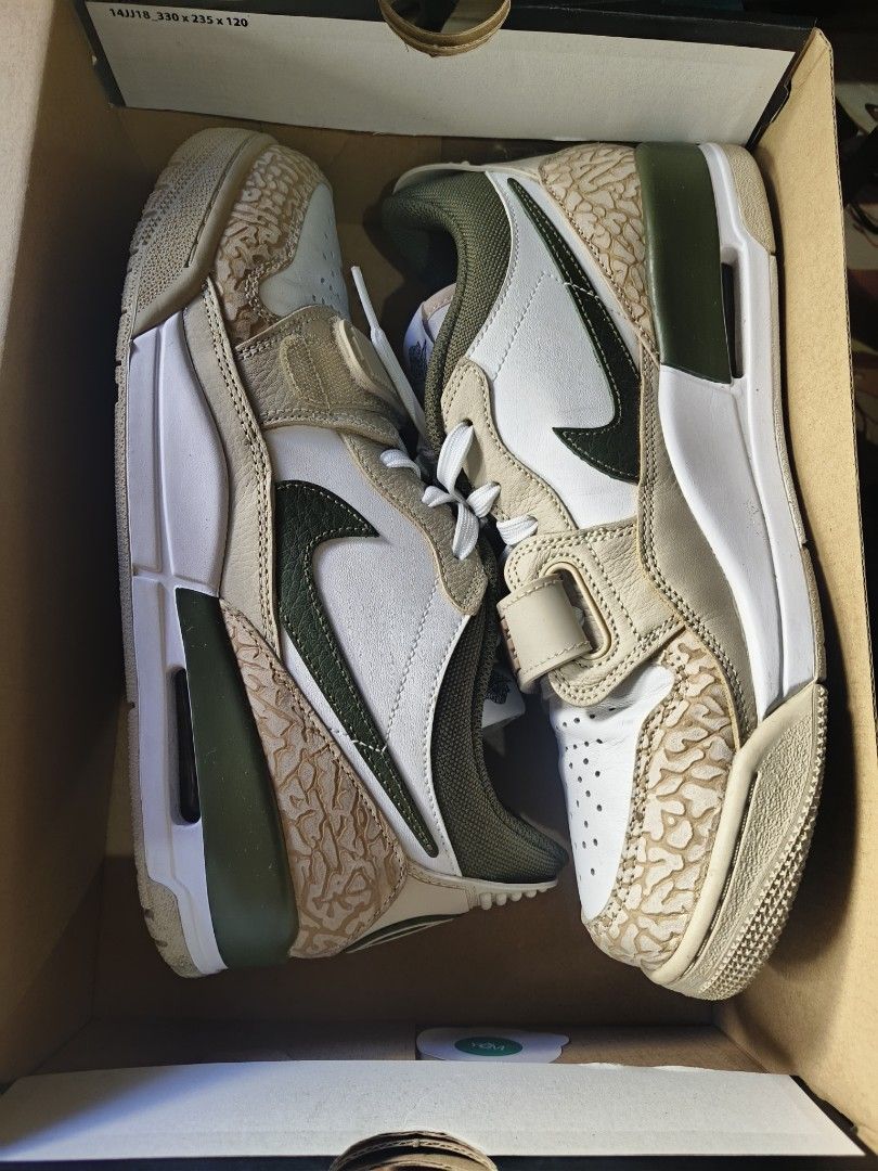 Nike Jordan Legacy 312 Low PSG (Category: Sneakers) located in Caloocan City. Submitted by trailglxy12 (Listing ID 1422794724, Image 1). Description: NIKE JORDAN LEGACY 312 LOW PSG RFS over 1yr ng di nagamit. Need funds slightly nego. .