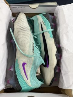 (Category: ) located in . Submitted by sneakerden (Listing ID 1422895599, Image 1). Description: .