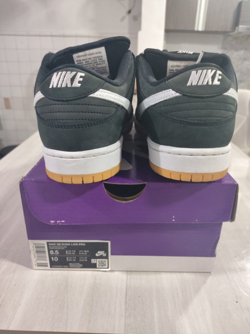 Nike SB Dunk Low Pro size 8.5 (Category: Sneakers) located in Antipolo. Submitted by grimmpool28 (Listing ID 1422753490, Image 2). Description: Nike SB Dunk Low Pro Size 8.5US Men With box Original/Authentic/Legit Used 2 times 9.9/10 excellent condition 5000 plus shipping fee Antipolo loc.