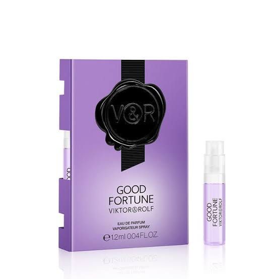 Original Viktor & Rolf Good Fortune Eau de Parfum in 1.2ml (Category: Fragrance & Deodorants) located in Quezon City. Submitted by bitsnbobs21 (Listing ID 1422850138, Image 1). Description: - Viktor & Rolf Good Fortune Eau de Parfum sample - 1.2ml spray bottle - New and unused - Features purple packaging - Includes Viktor & Rolf logo - Packaging includes ingredients and details - Sample size but Original. Perfect for trying the scent before commi