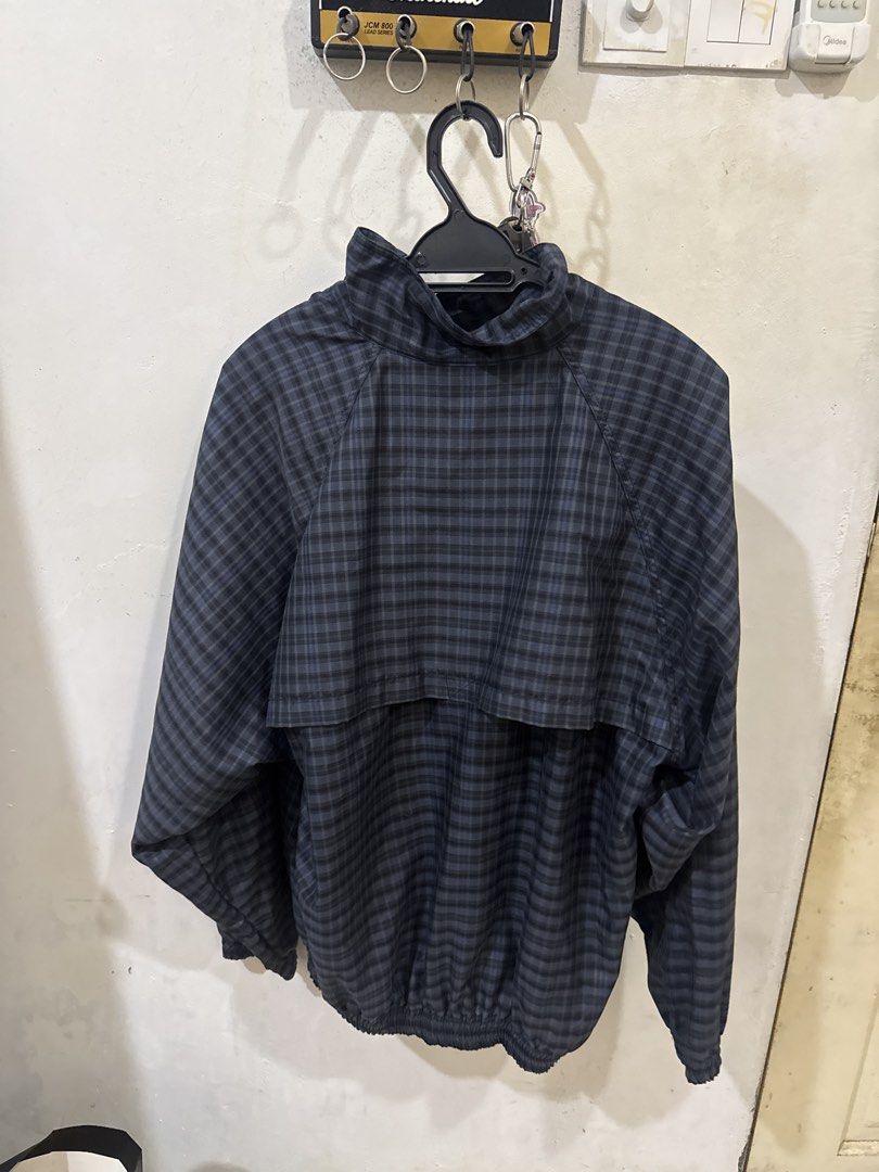 Plaid Pattern Jacket (Category: Coats, Jackets and Outerwear) located in Kapar. Submitted by keshikapar (Listing ID 1422861391, Image 2). Description: - Blue and black plaid pattern - Full zipper closure - Two front pockets - Elastic cuffs and hem - Stand-up collar - Lightweight design - Great for layering - pit 21 Labuh 26.
