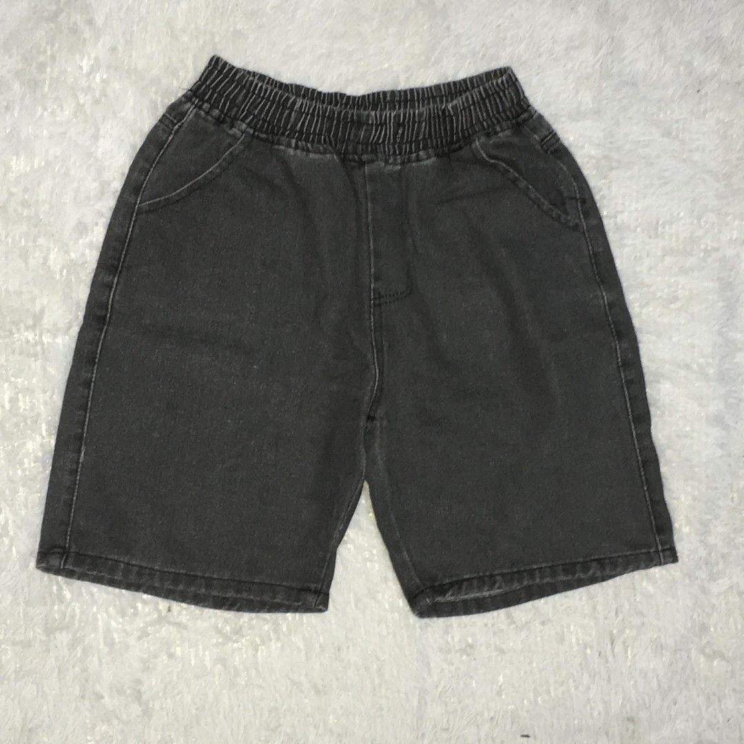 Premium Y2K Black Light Gray Denim Jorts (Category: Shorts) located in Quezon City. Submitted by northcarts (Listing ID 1422833847, Image 3). Description: - Size 27-28 waist - Black denim shorts - Elastic waistband for comfort - Two front pockets - Two back pockets - Solid black color - Classic casual style Loc: Batasan Hills, Quezon City.