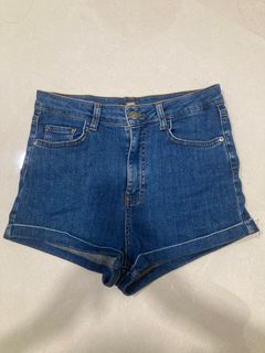 (Category: ) located in . Submitted by rinrin1988 (Listing ID 1422724140, Image 1). Description: .