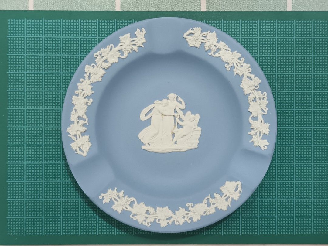 Wedgwood Blue Jasperware Ashtray (Category: Other Home Decor) located in Calamba. Submitted by m_brian (Listing ID 1422860289, Image 3). Description: - Vintage Wedgwood ashtray - Blue jasperware - White bas-relief detailing - Central design - Marked "Wedgwood Made in England" - Includes three cigarette rests - Ideal for collectors or decorative use.
