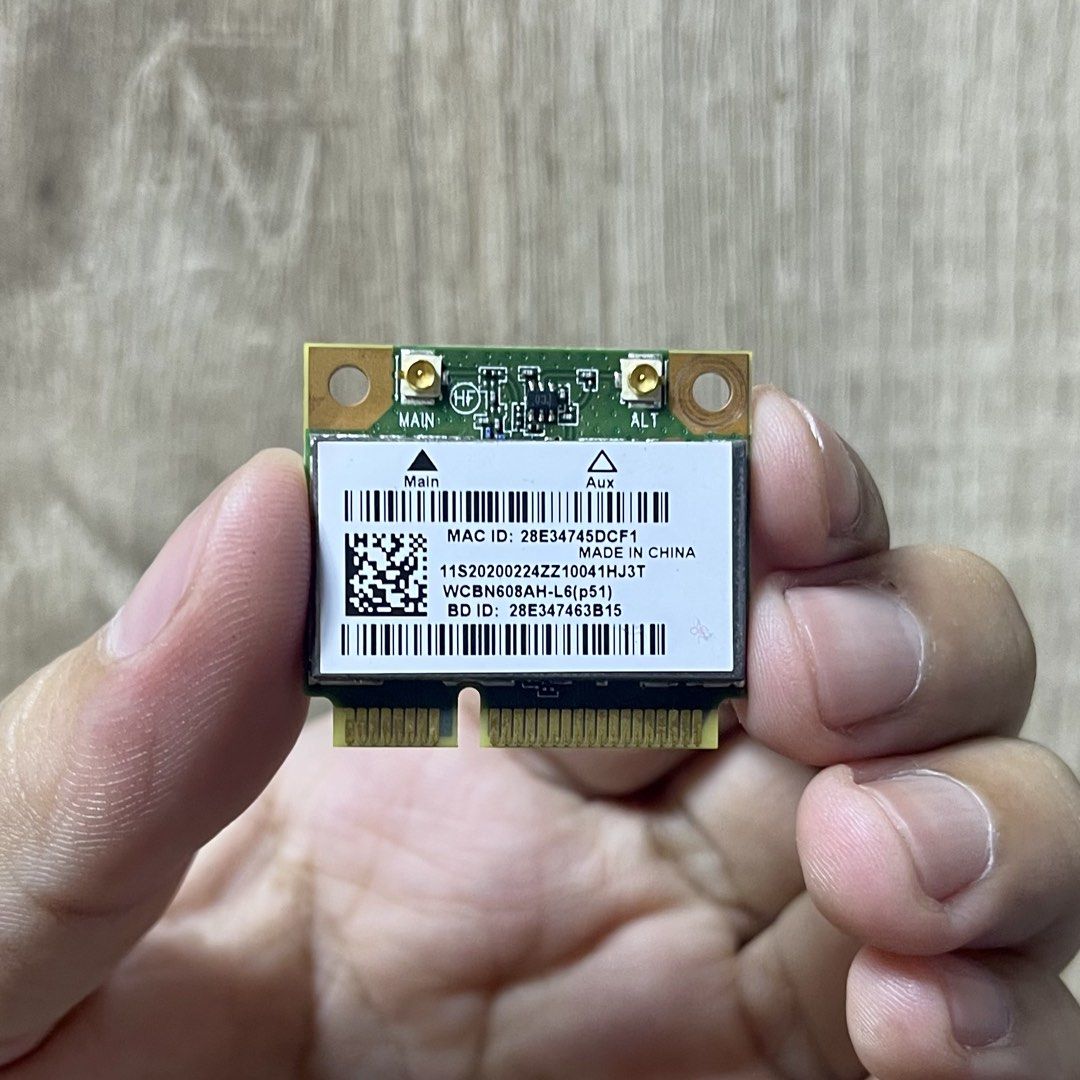 Wi-Fi + Bluetooth mini-PCIe card (Atheros AR5B225) (Category: Computer Parts) located in Taguig. Submitted by cee.declutters (Listing ID 1422857009, Image 1). Description: Lenovo Wi-Fi + Bluetooth mini-PCIe card (Atheros AR5B225) Selling for: PHP300 Pulled from my own personal Lenovo laptop and working when removed. Untested outside of laptop. Card only..